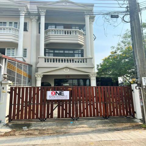 อาคารพาณิชย์ 3 ชั้น เนื้อที่ 36.3 ตร.ว. ซอยประชาอุทิศ 12 ถนนประชาอุทิศ แขวงราษฎร์บูรณะ เขตราษฎร์บูรณะ กรุงเทพมหานคร  