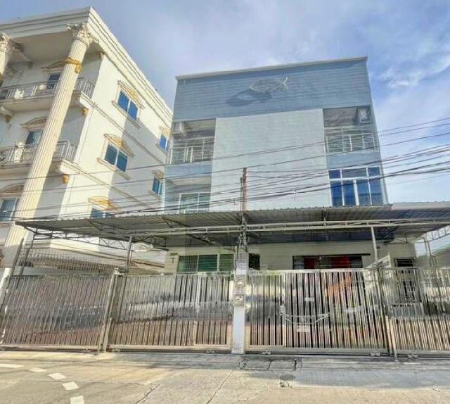  ประชาราษฏร์บำเพ็ญ ประชาอุทิศ รัชดา MRT ห้วยขวาง 1กม.ให้เช่าทาวน์เฮ้าส์ 3 ชั้น 3 นอน 3 น้ำ  28 ตร.วา.340 ตร.ม.รร.นานาชาติเกศินี 1 กม.