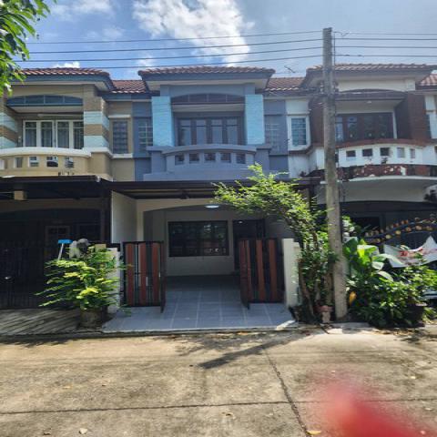 TOWNHOME ปาริชาติ 345 2ห้องนอน2ห้องน้ำ 1650000 บาท ใกล้กับ - ศูนย์ราชการแจ้งวัฒนะ - รร. หอวัง นนทบุรี - โรบินสัน ศรีสมาน - การเดินทาง เข้าออกได้หลายเส้นทาว ทั้ง ถ. 345, ถ. ราชพฤกษ์, ถ. สรงประภา, ถ.ติวานนท์, ถ.รังสิต-ปทุมธานี และ ทางด่วนวงแหวนกาญจนาภิ