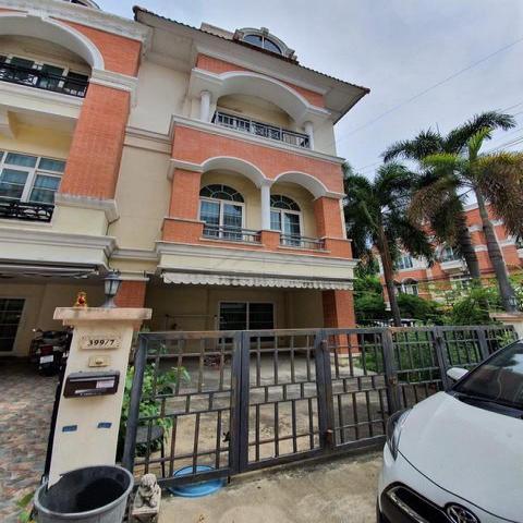 HR 6045 ให้เช่าทาวน์โฮม 3.5 ชั้นหลังมุม 3 ห้องนอน โครงการ Casa City ลาดพร้าว เลียบด่วนเอกมัย-รามอินทรา ซอยโยธินพัฒนา3