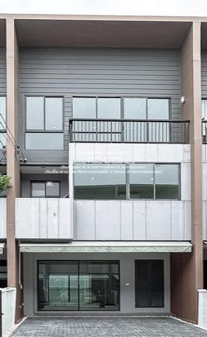 ขายทาวน์โฮม 3 ชั้น รีโนเวทใหม่ ถ.ศรีนครินทร์-ร่มเกล้า 18.1 3 น 3 น้ำ 2 จอดรถ ราคา 4.29 ล้านบาท