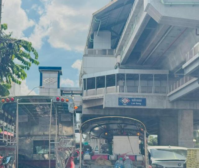ขายที่ดินพร้อมสิ่งปลูกสร้าง ตรงข้ามเดอะมอลล์บางแค แหล่งเศรษฐกิจ