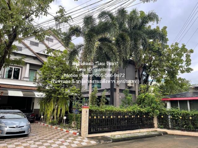 Sale บ้าน ขายบ้านเดี่ยวหรู 2 ชั้น (3 หลัง) ถ.พัฒนาการ 136.9 ตร.ว. 5 น 5 น้ำ 4 จอดรถ (ห่าง ซ.ทองหล่อ 10 นาที), ราคา 54 ล้านบาท ขนาด 37 ตารางวา 1 ngan 0 ไร่  54000000 BAHT. ไม่ไกลจาก ซอยทองหล่อ 5.5 กม. หรือสนามบินสุวรรณภูมิ 15 กม. ทำเลดีๆ
